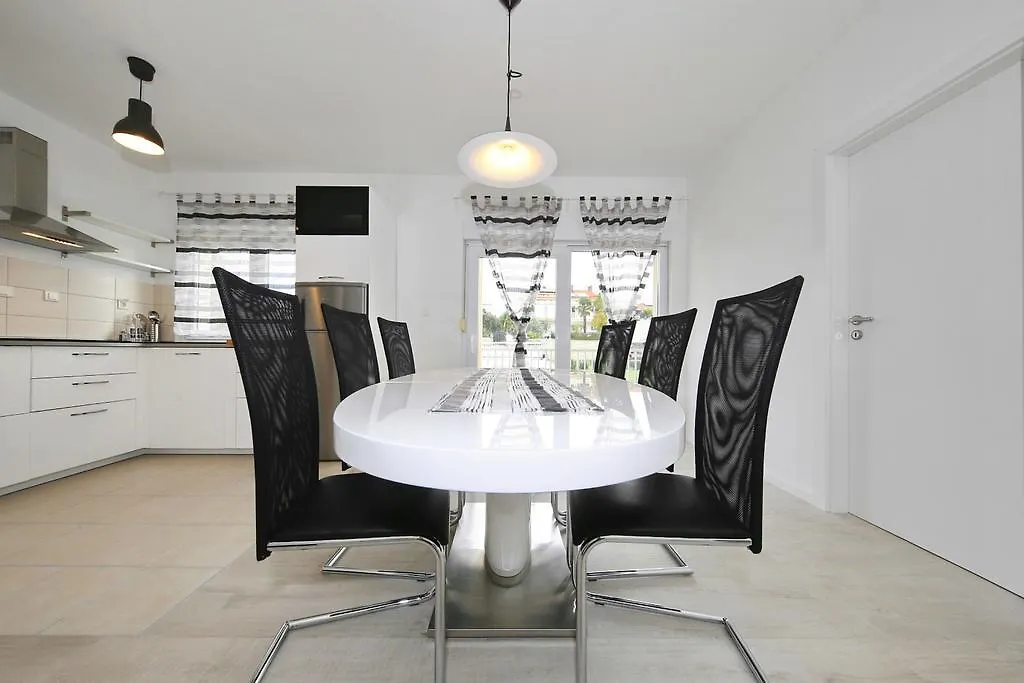 Apartments Matkovic Sveti Filip i Jakov