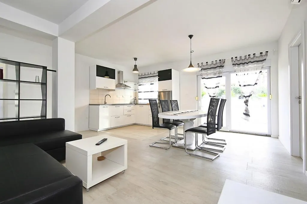 Apartments Matkovic Sveti Filip i Jakov