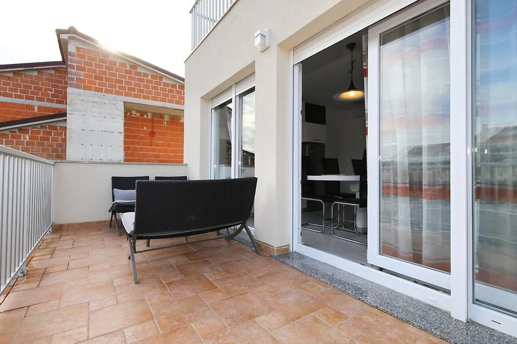 Apartments Matkovic Sveti Filip i Jakov 0*,