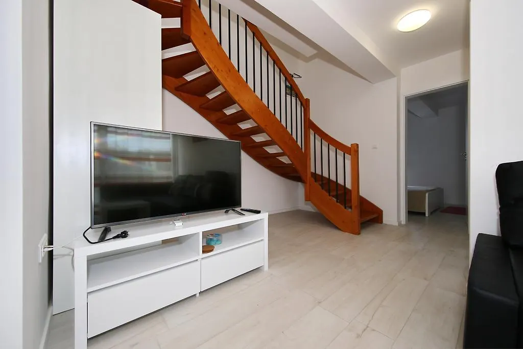 Apartments Matkovic Sveti Filip i Jakov