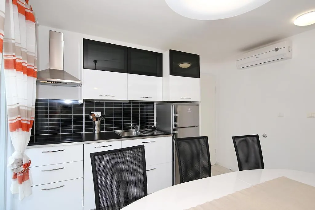 Apartments Matkovic Sveti Filip i Jakov 0*,  Croatia